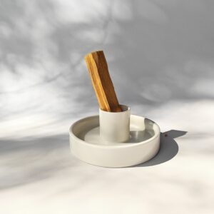 מעמד קרמיקה לפאלו סנטו I לבן